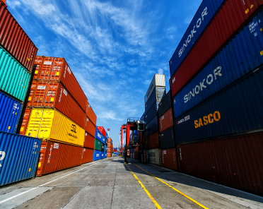 Компания UNIFLOT объявляет о приеме контейнеров на контейнерном терминале в Челябинске.